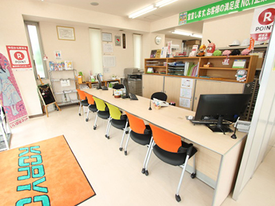 香陵住販(株)つくば研究学園支店店舗内写真